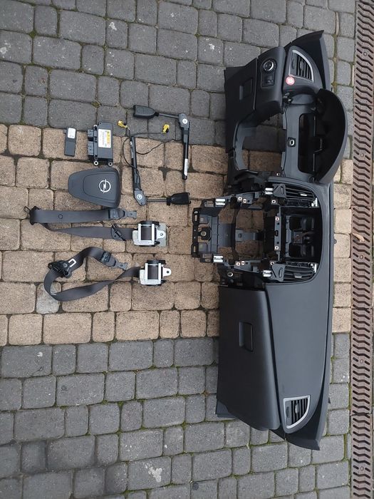 IGŁA Kompletna Deska rozdzielcza Kokpit Opel Astra J lV kombi 09-16rok