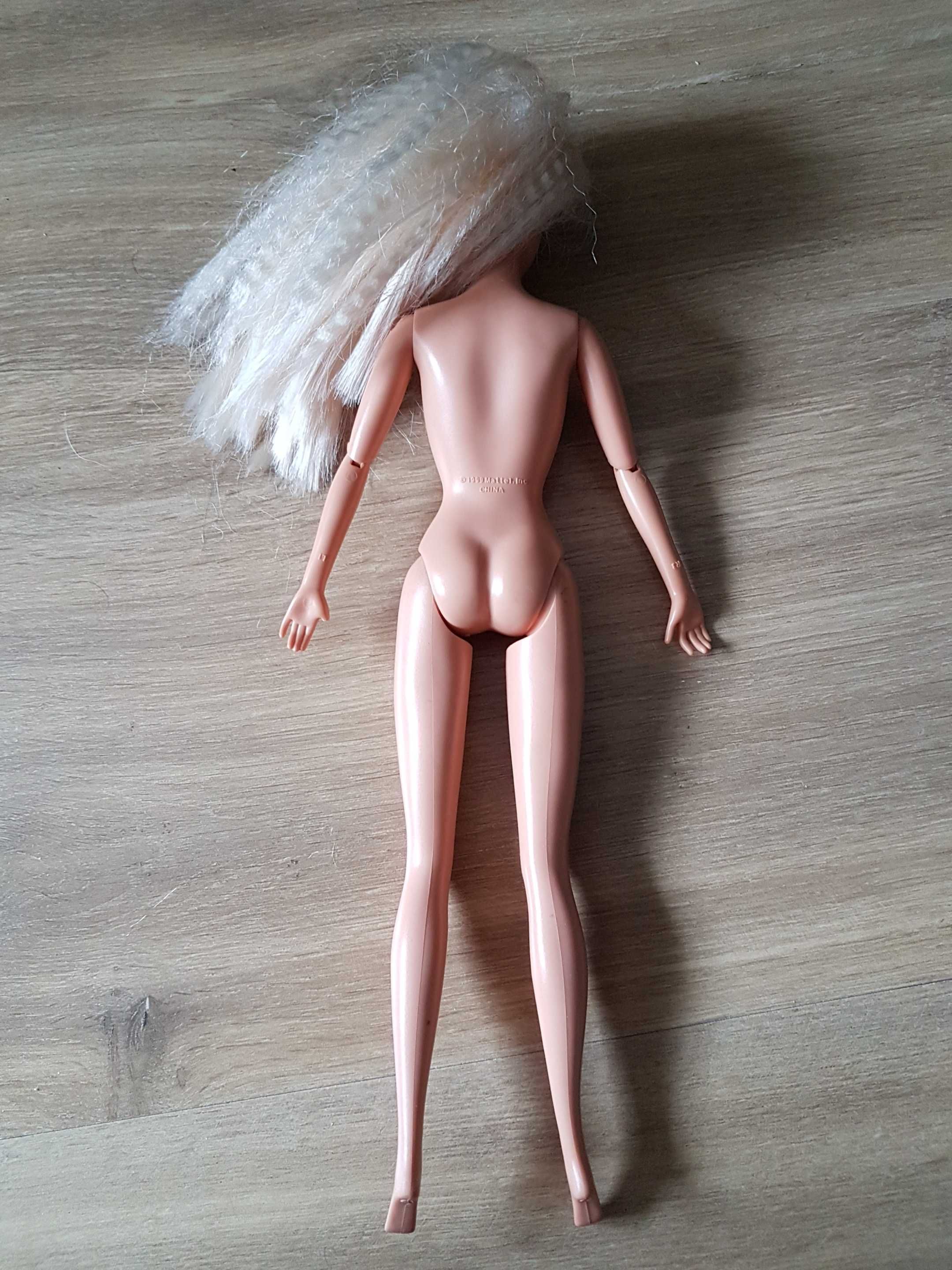 Lalka Barbie Mattel 1999 rok blond karbowane włosy kolczyki