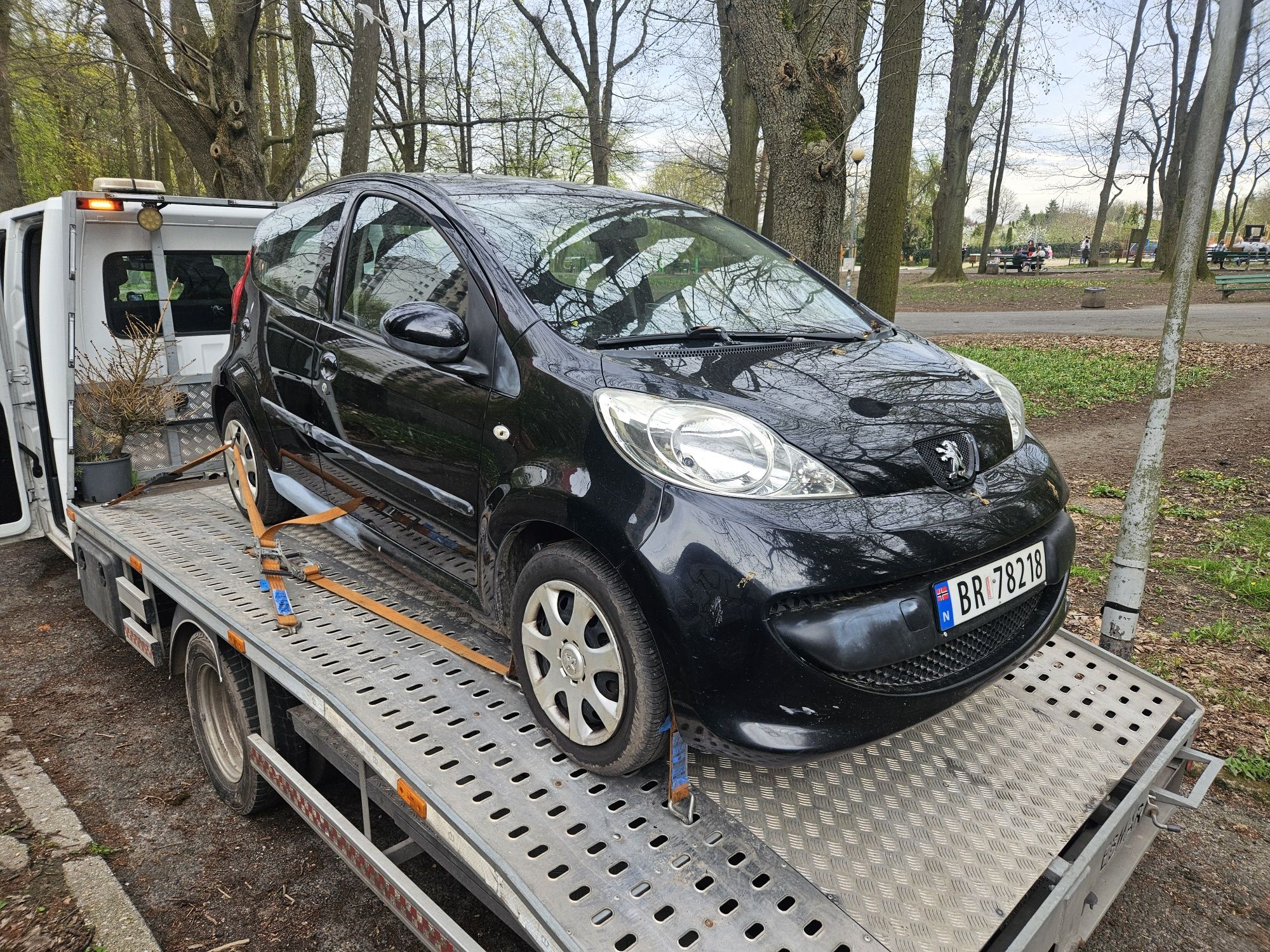 Peugeot 107 silnik 1.0 1kr benzyna części Aygo toyota