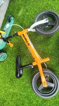 Decathlon bitwin rower rowerek biegowy 500 pomarańczowy 
Aplikacja jes