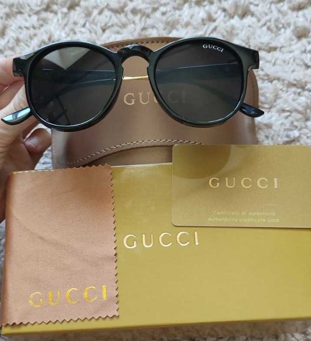 Солнцезащитные очки Gucci  полный комплект