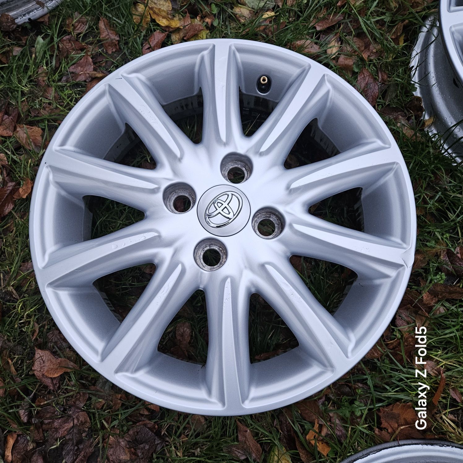 Alufelgi 15 Toyota Aygo 4x100 ET35, 4,5jx15" Oryginalne