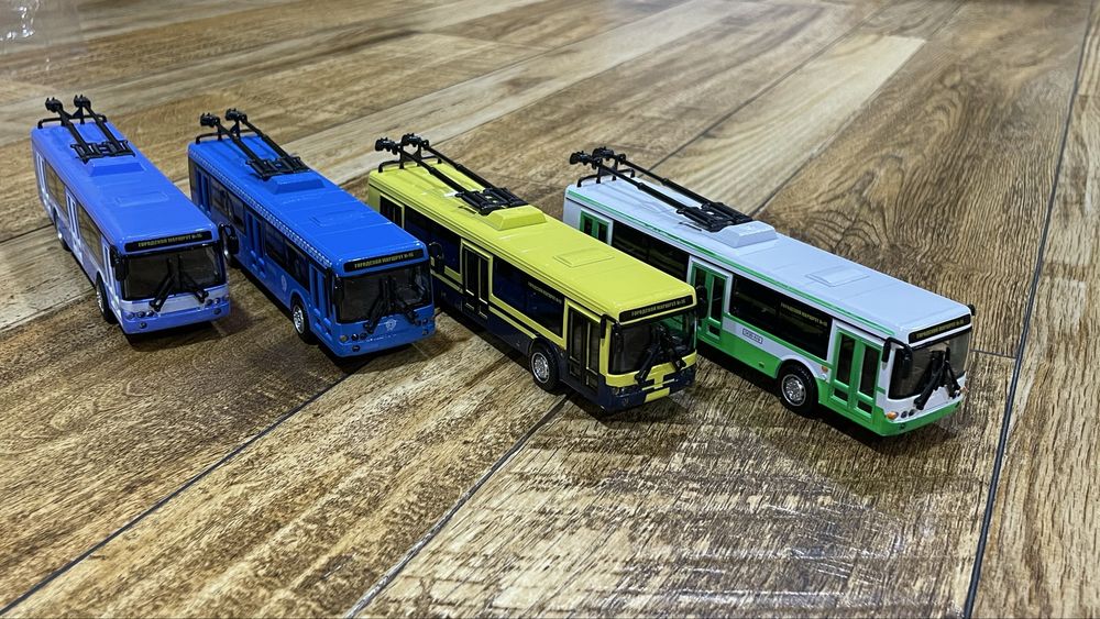 Нова kinsmart машинка іграшка авто модель дитяча колекційна дитяча