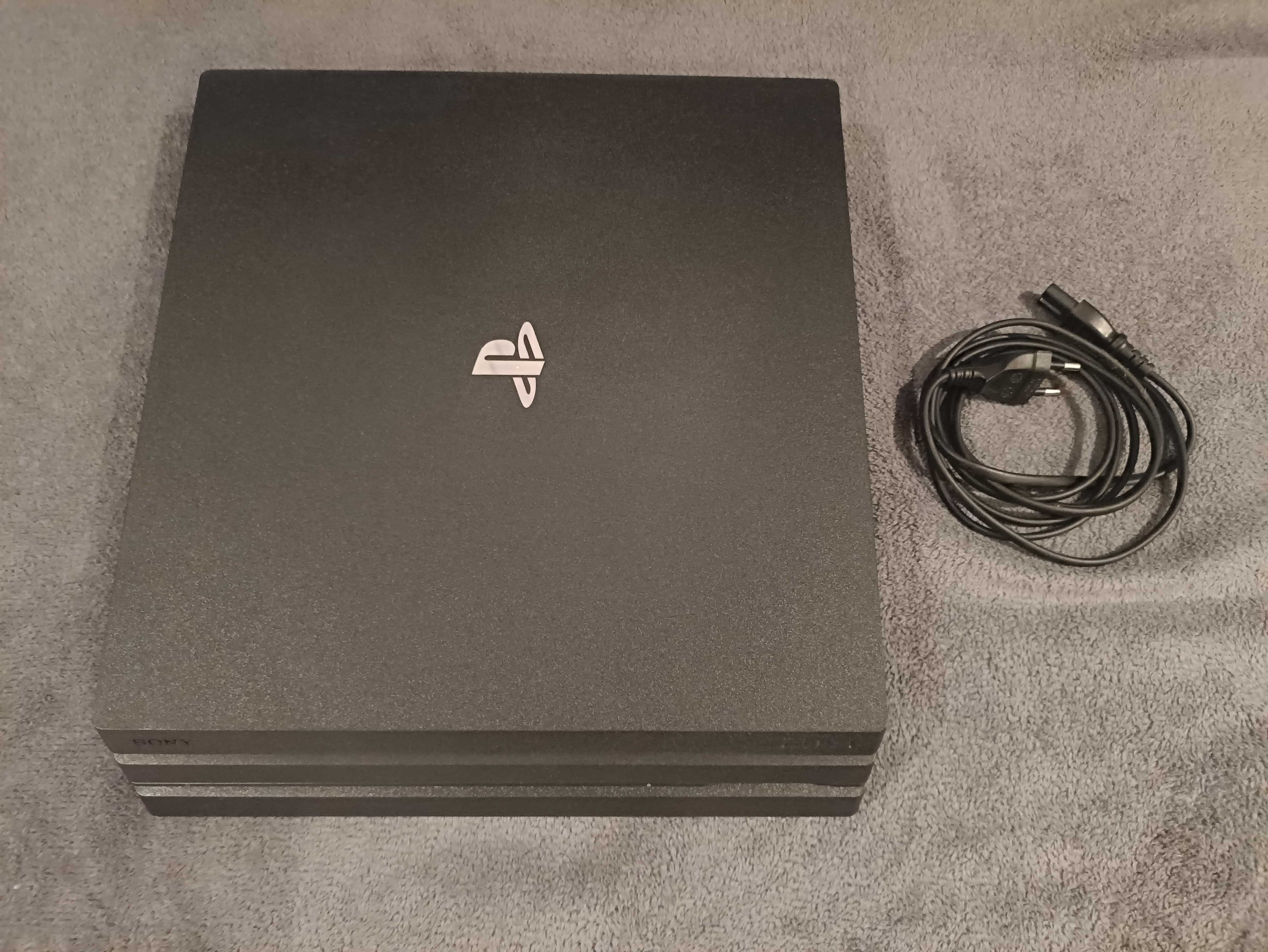 PlayStation 4 Pro – model CUH-7216B (wersja 1TB).