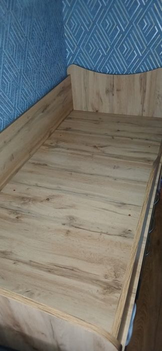 Продам дитяче ліжко горище.