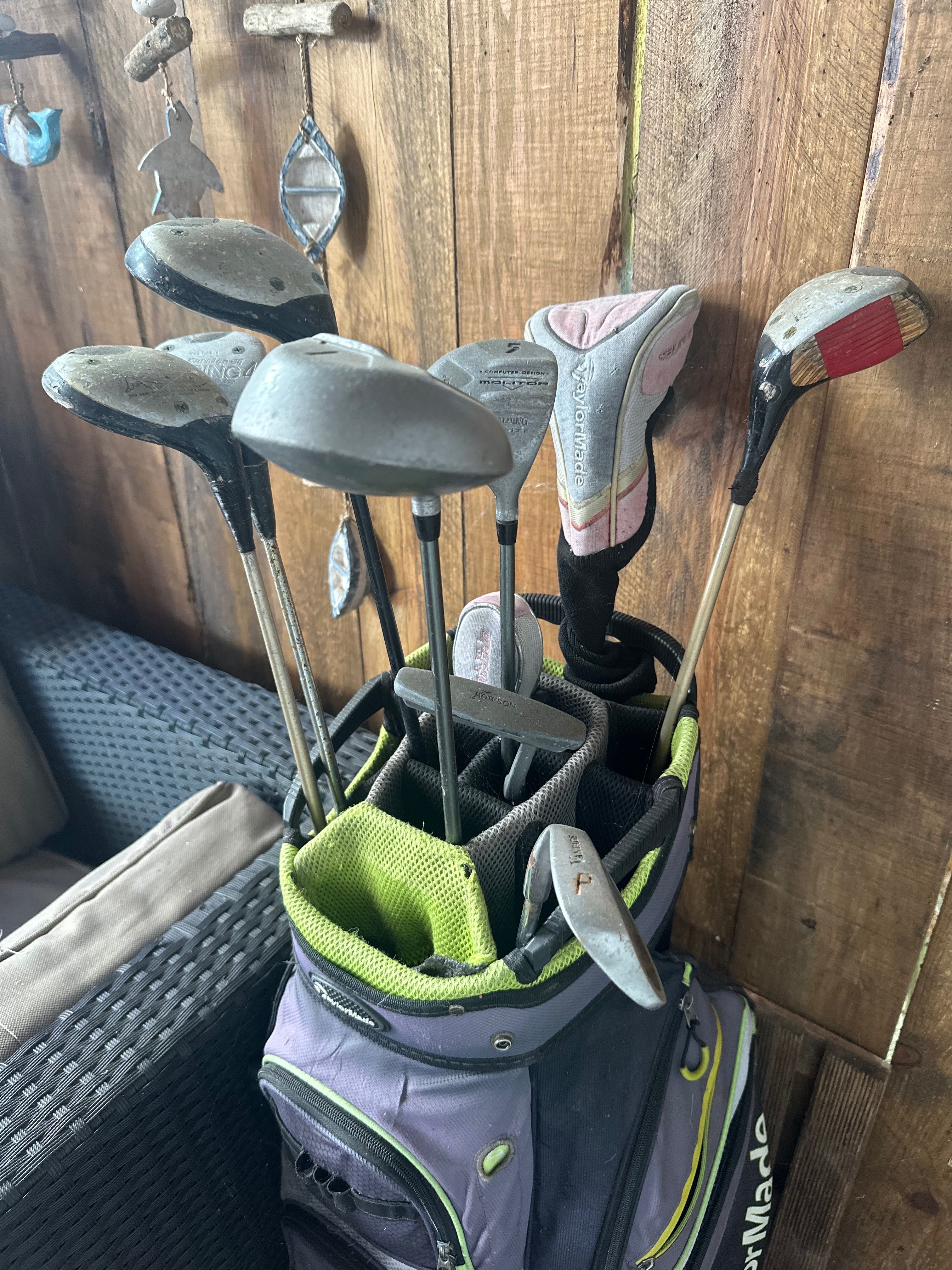Tacos de golf com mala