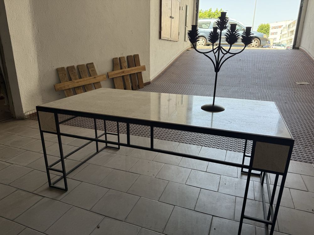Mesa de Apoio - pedra molianos