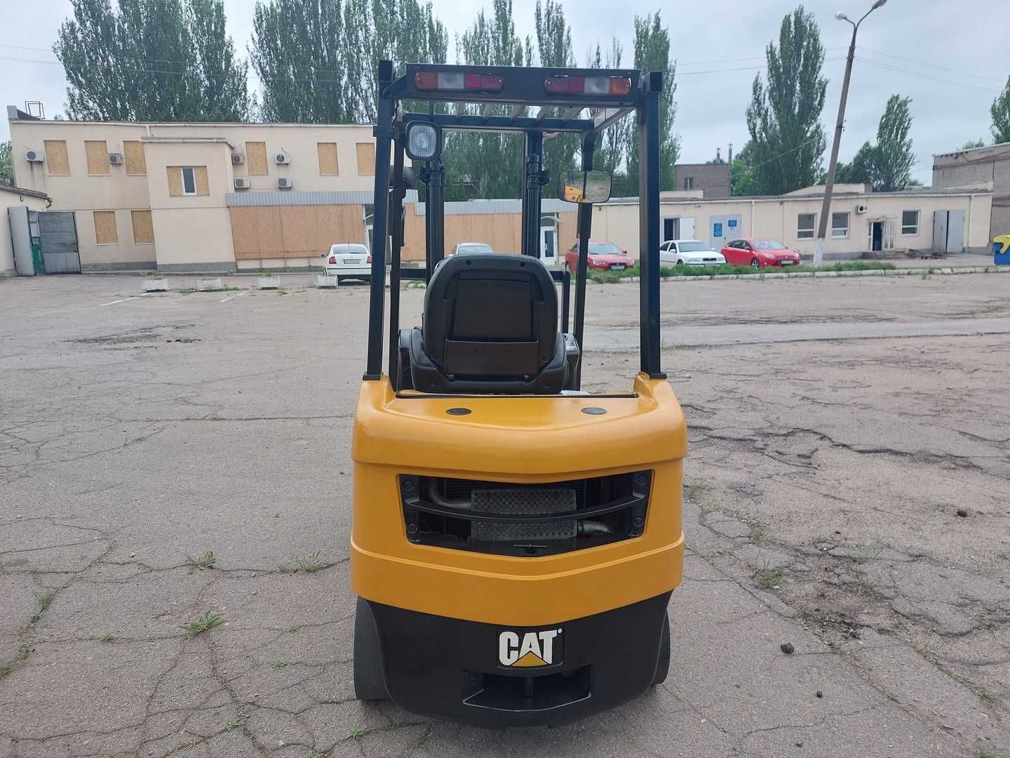 Оренда вилочного навантажувача від 1 міс б/у CAT DP18NT дизельний