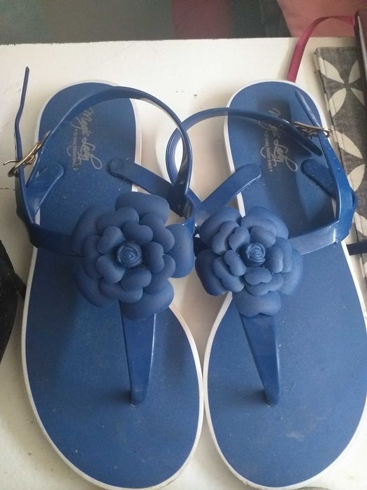 Niebieskie sandalki