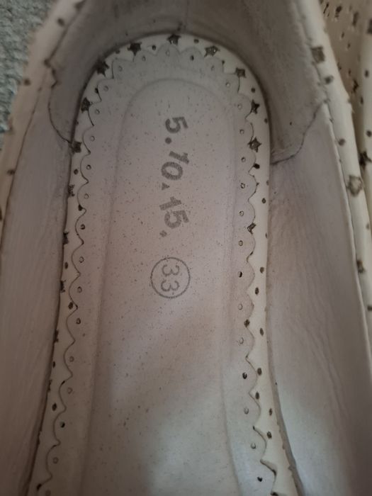 Baleriny białe, rozmiar 33.