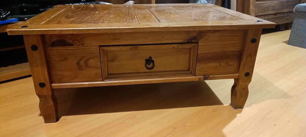 Mesa de centro em madeira