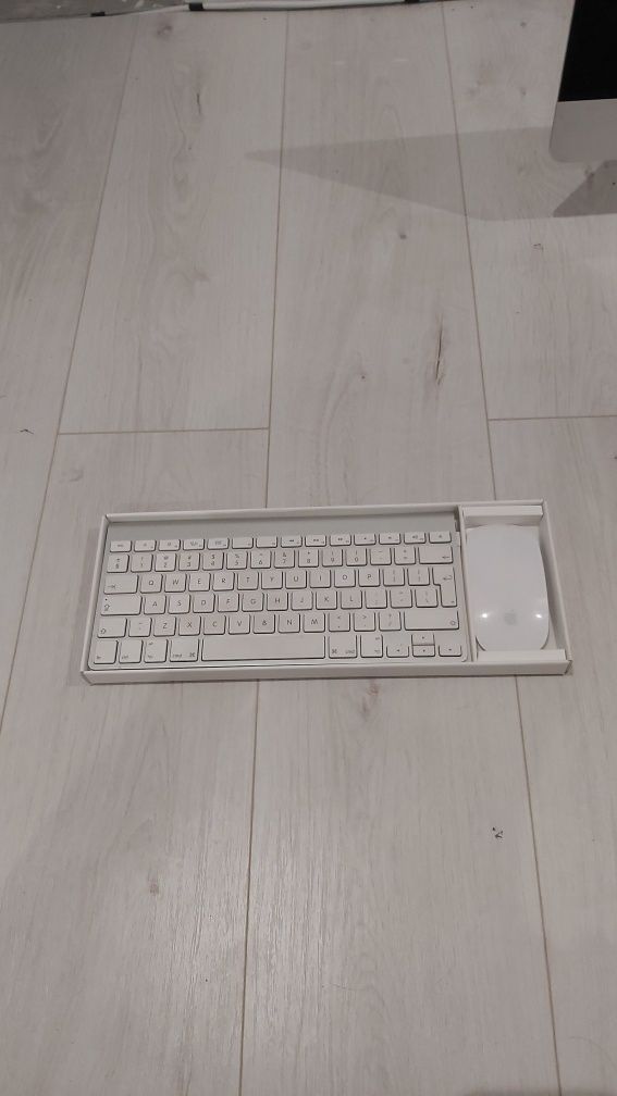 Apple iMac 21,5 late 2012 - dobry stan 

Procesor: Intel Core i5 2.7 G