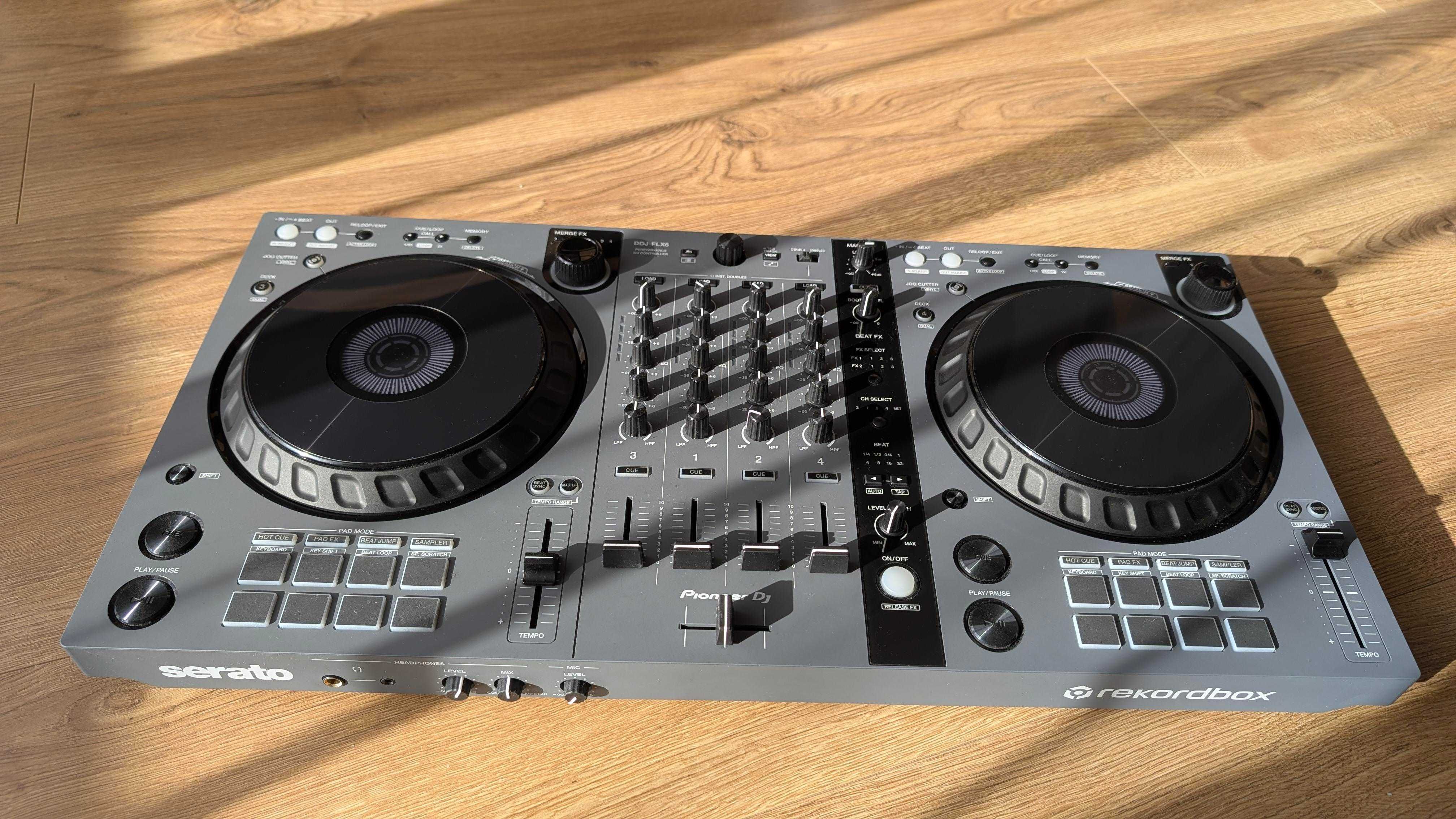 Kontroler Pioneer DJ DDJ-FLX6-GT, jak nowy.