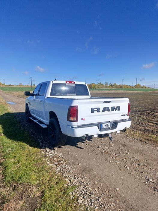 Dodge Ram 1500 5.7 HEMI 2017 SPOR.