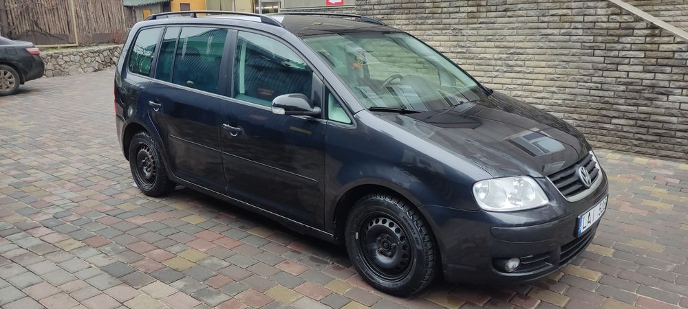 Продам Фольксваген ТУРАН 1,9 ТД АКПП 2005