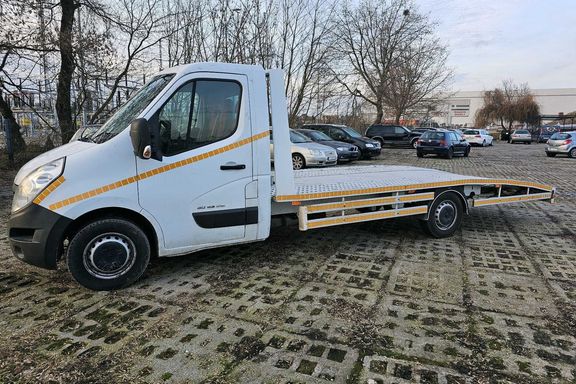 AUTOLAWETA Renault Master 2,3  2016 SPECJALNY ,POMOC DROGOWA 352600 km