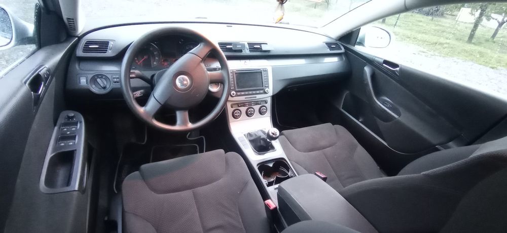 Volkswagen Passat B6 kombi 2.0 benzyna ! kolorowa navi ! alufelgi !