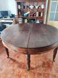 Mesa em castanho
