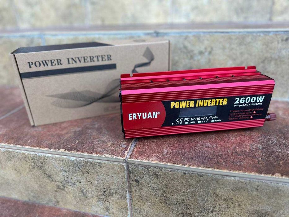 Инвертор Інвертор Преобразователь с чистой синусоидой LCD 12v 2600W