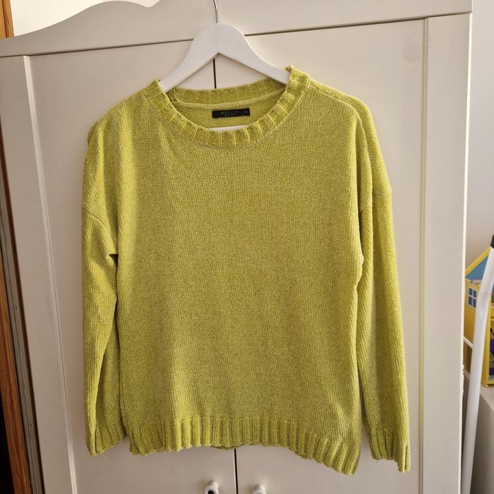 Bardzo ładny sweterek limonka Mohito rozmiar M