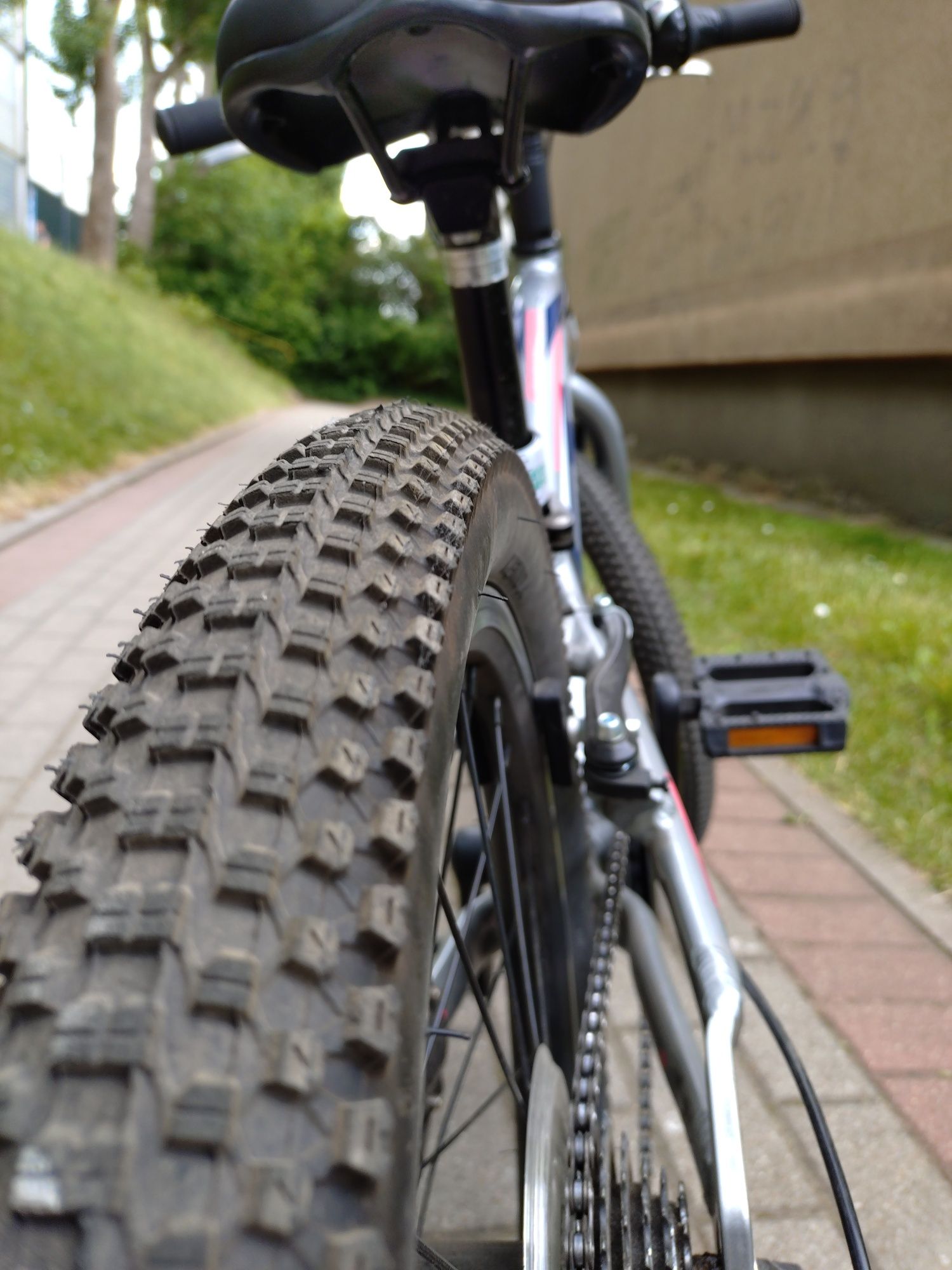 Rower dziecięcy GT STOMPER 20"