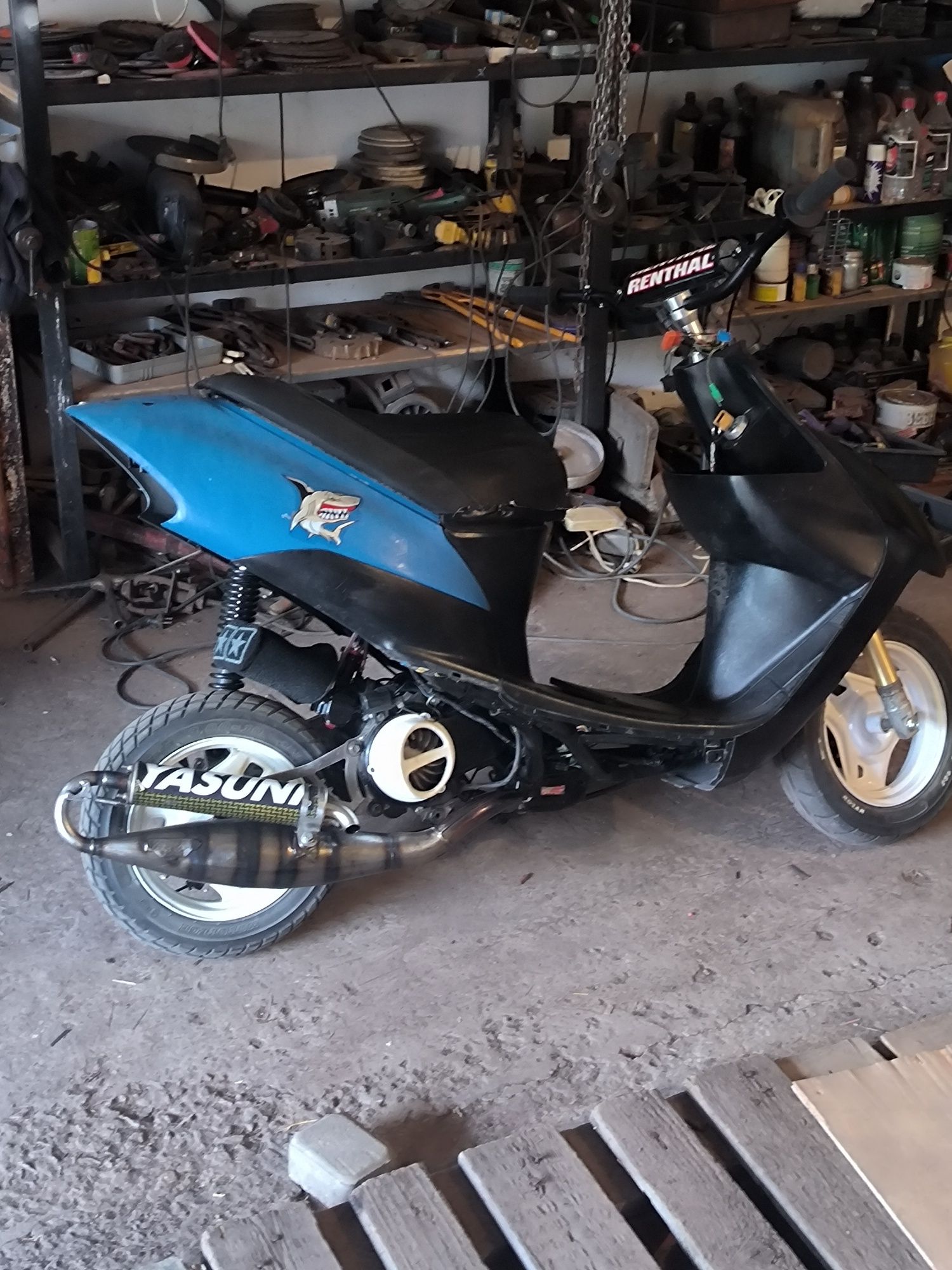 Продам скутер Suzuki Let's 2 Bws slider aerox