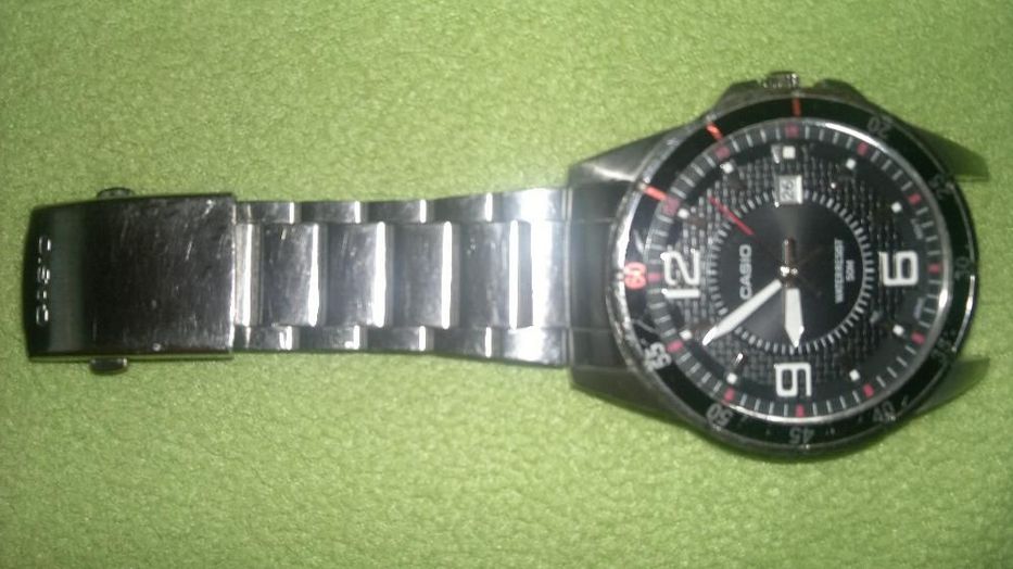 CASIO zegarek na baterie 100% sprawny