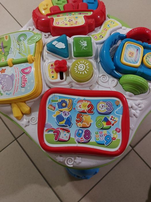 Stoliczek edukacyjny interaktywny Clementoni