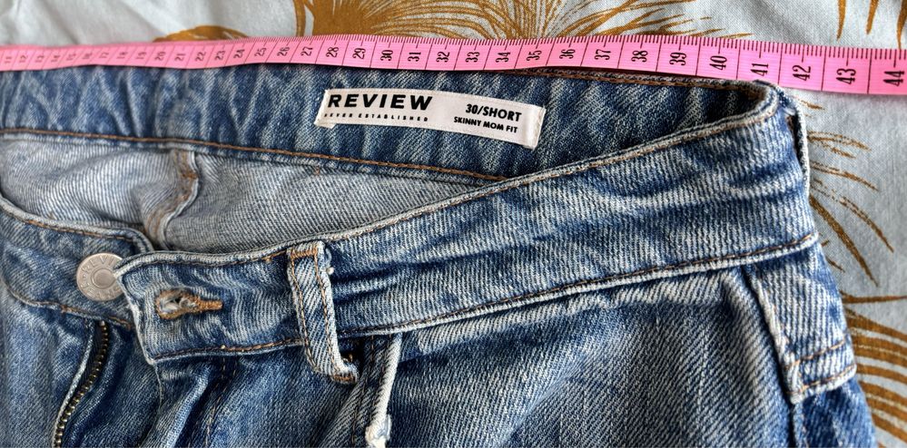Review, damskie jeansy, skinny mom fit, rozdarcia na kolanach, rozm 30