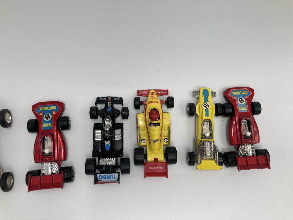 Wyścigówki Formula 1 zestaw 8szt Matchbox  i inne modele resorak