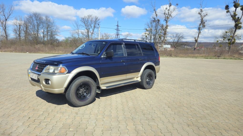 Mitsubishi pajero sport