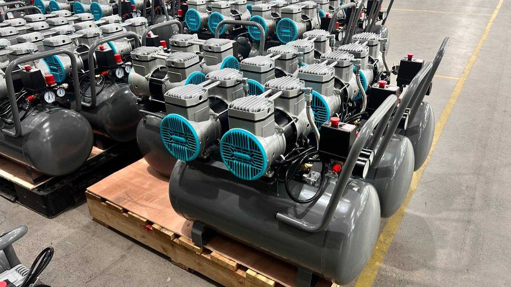 Поршневий компресор 10 бар ресивер 200л MAST VA90/200L 400V