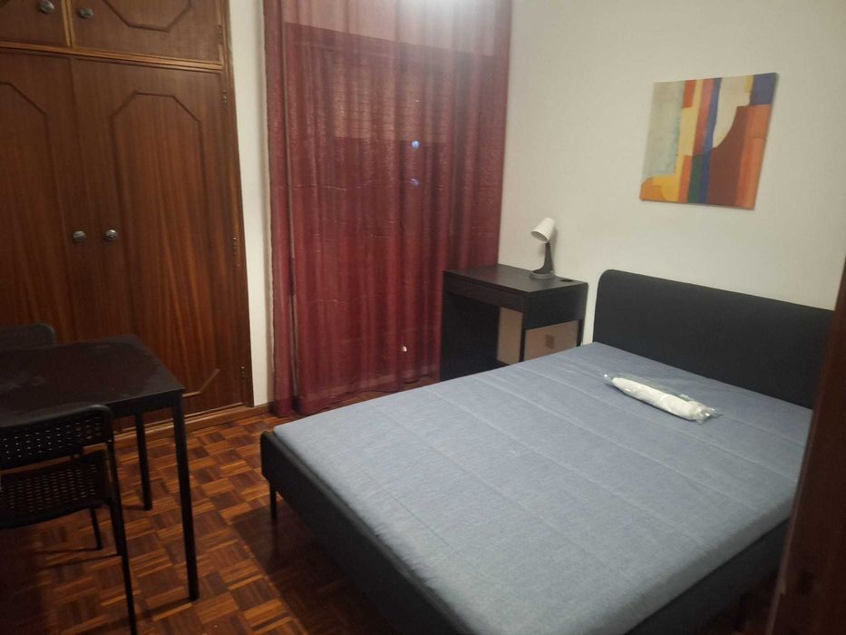 Quartos renovados em moradia perto Norteshopping, boa zona