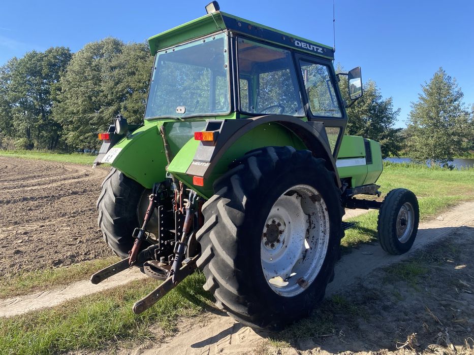 Traktor DEUTZ-FAHR DX85 . Sprowadzony .