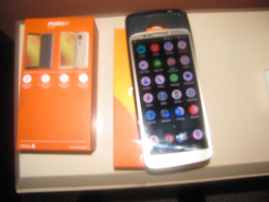 Motorola E5 Plus 6" , 3/32,  Dual SIM , Bluetooth, GPS ,Radio ,5000mah