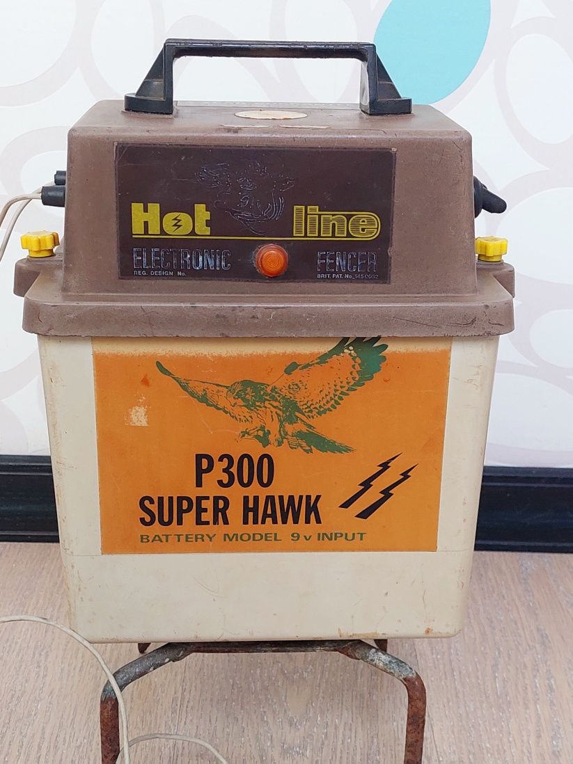 Електропастух P300 Super Hawk Fencer 9-12В