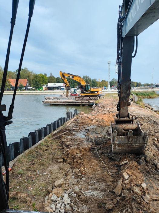 usługa koparko-ładowarką, koparka gąsienicowa, mini koparka,