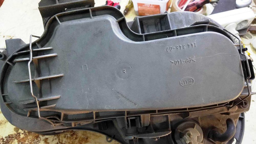 Farol Mercedes E 220 Ano de 1999