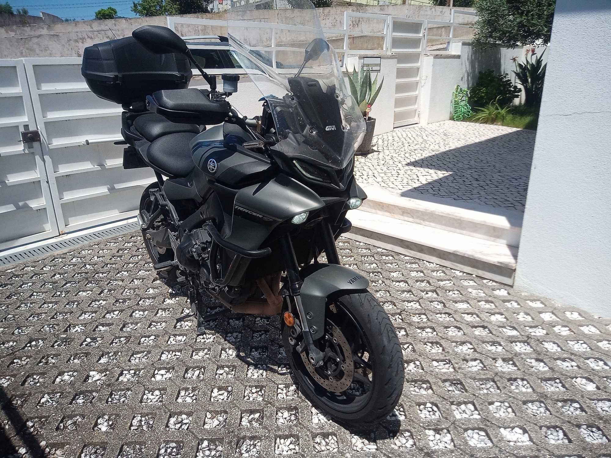 Yamaha Tracer 9, em excelente estado e com muitos extras