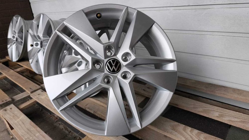 Felgi aluminiowe Vw Passat B8 Audi Skoda 17" 5x112 Et41 (OL674F)