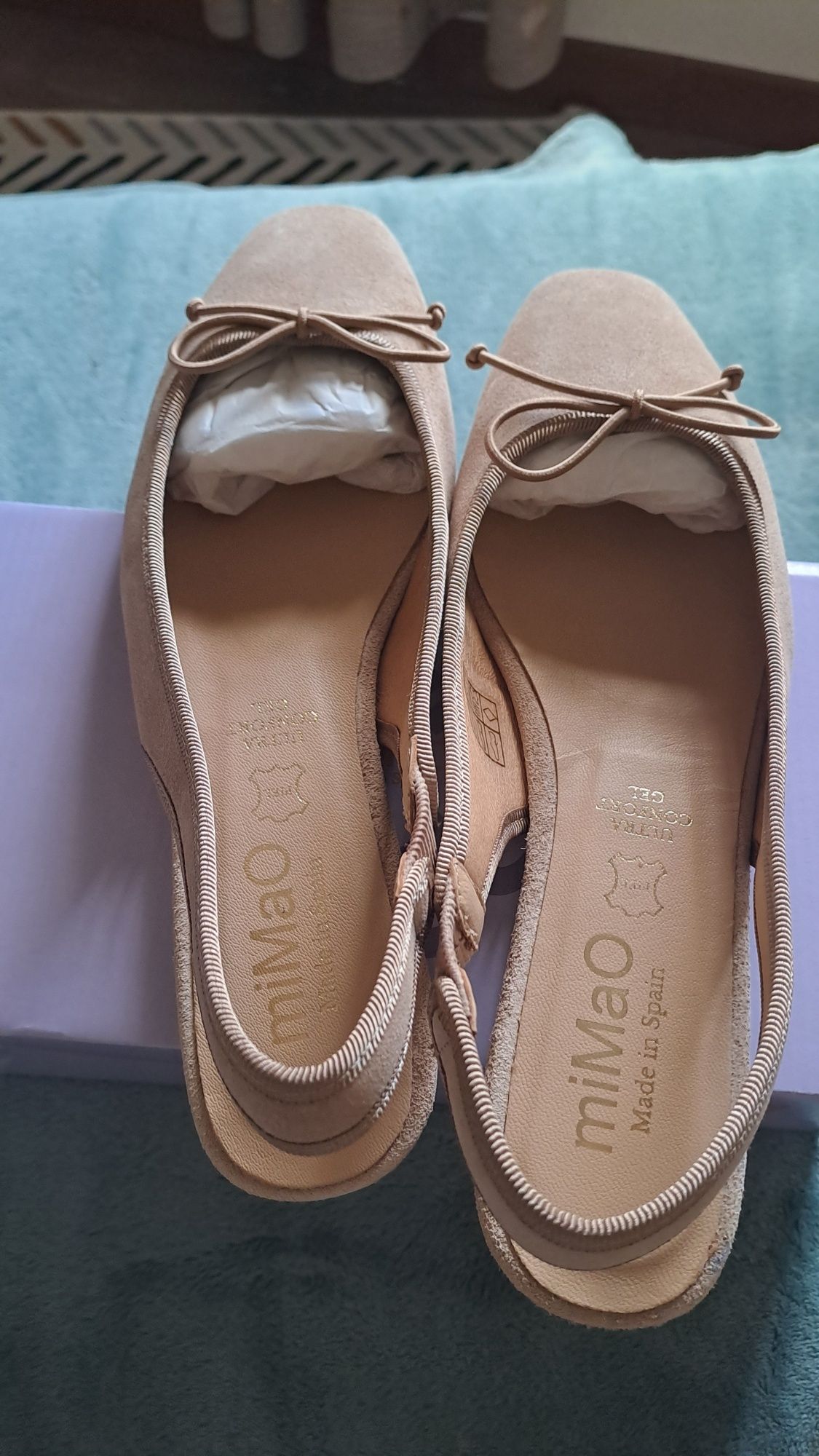 Vendo Sapato bege novo.