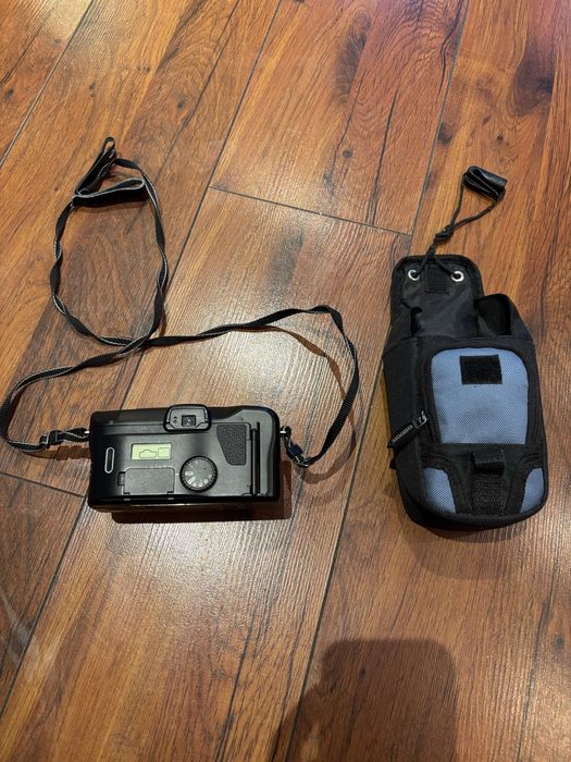 Aparat analogowy Canon prima super 135 srebrno-szary kamera kolekcjone