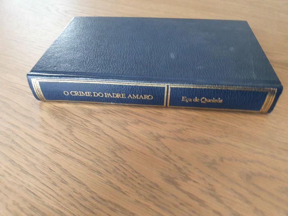 Livro "O Crime do Padre Amaro"