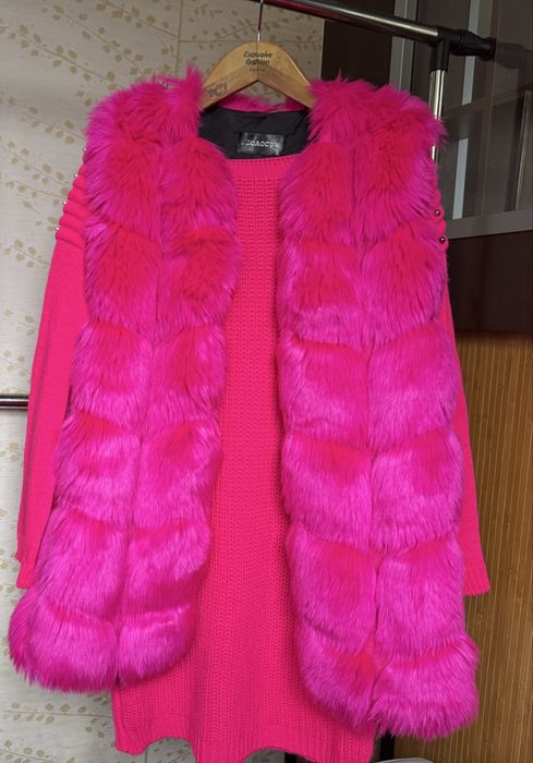 Желет меховий яскравий рожевий фуксія