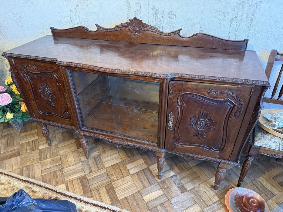 Cristaleira + Aparador + Mesa