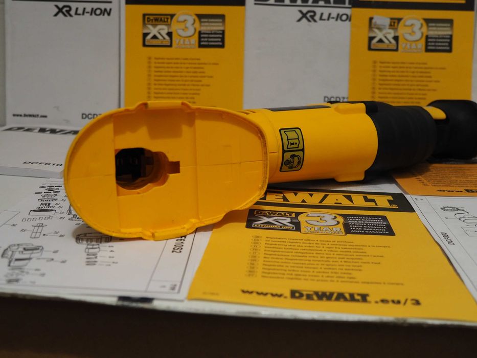 Przecinarka DEWALT DC 380 pila lisi ogon 18v bez bateria germany