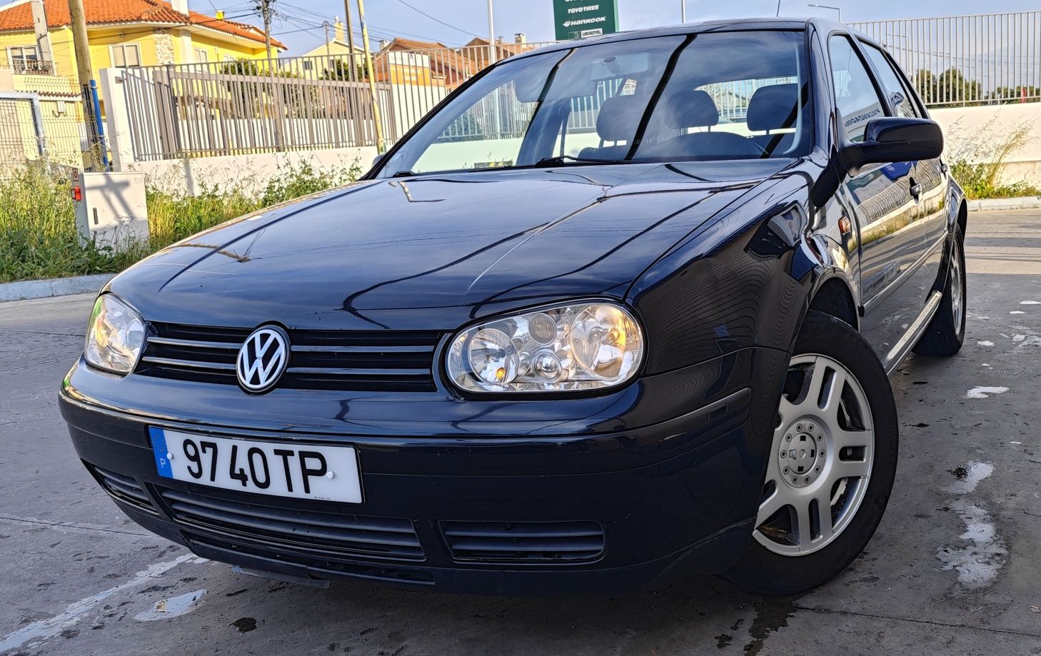 RESERVADO || VW GOLF 4 1.4i 16v *** apenas 185.000 kms *** AC