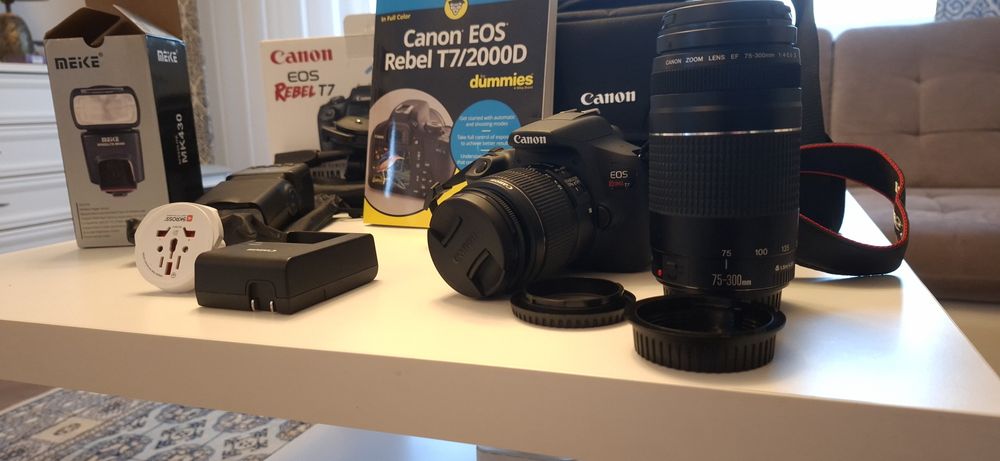 Canon EOS Rebel 2000D premium kit + meike mk430 lampa błyskowa i tripo