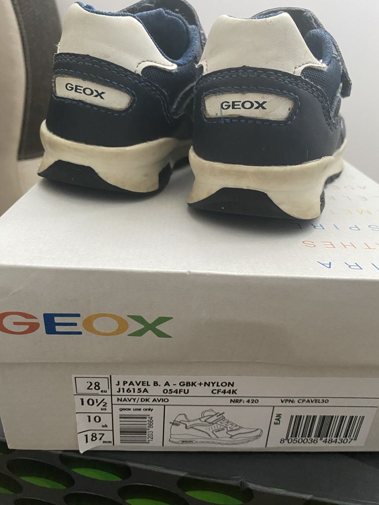 Buty chłopięce Geox rozmiar 28