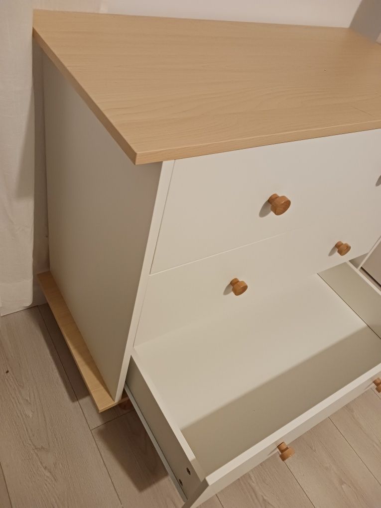 Cómoda / Móvel quarto crianca